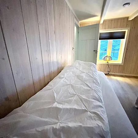 Tatil Evi Charming & Modern Seaside House In Valsøyfjord