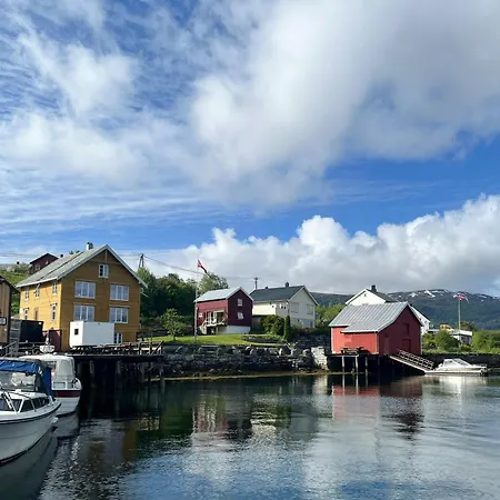 Charming & Modern Seaside House In * Valsøyfjord