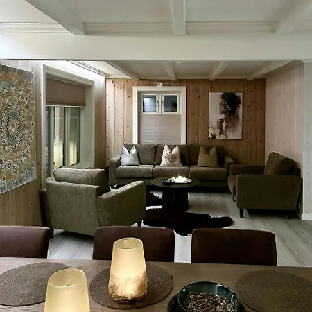 Charming & Modern Seaside House In Tatil Evi
