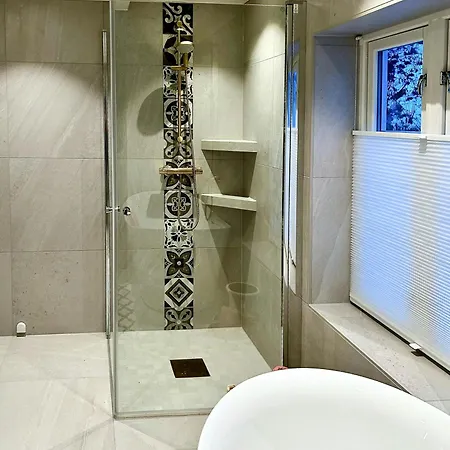 Tatil Evi Charming & Modern Seaside House In
