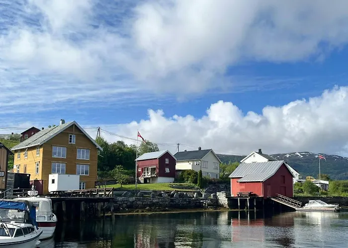 Charming & Modern Seaside House In * Valsøyfjord